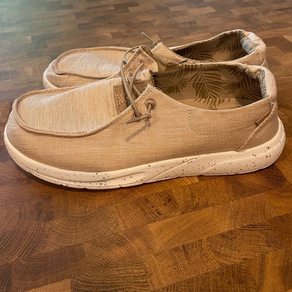 Reef Cushion Coast Women 9 Flexible Sneakers With Slip On Entry - Oatmeal - Picture 2 of 6